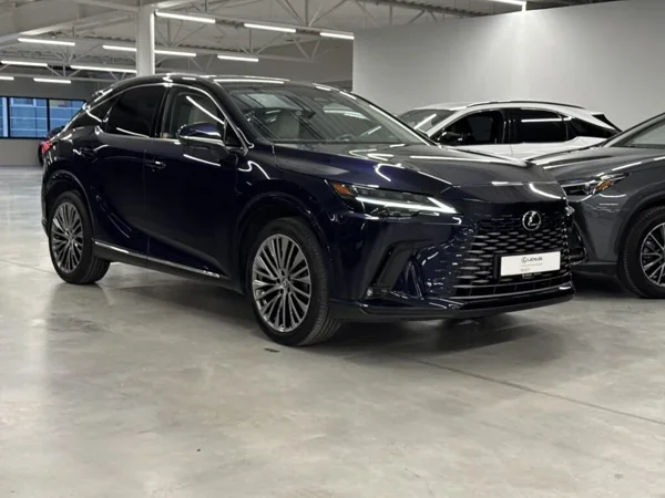 Lexus source photograph 4